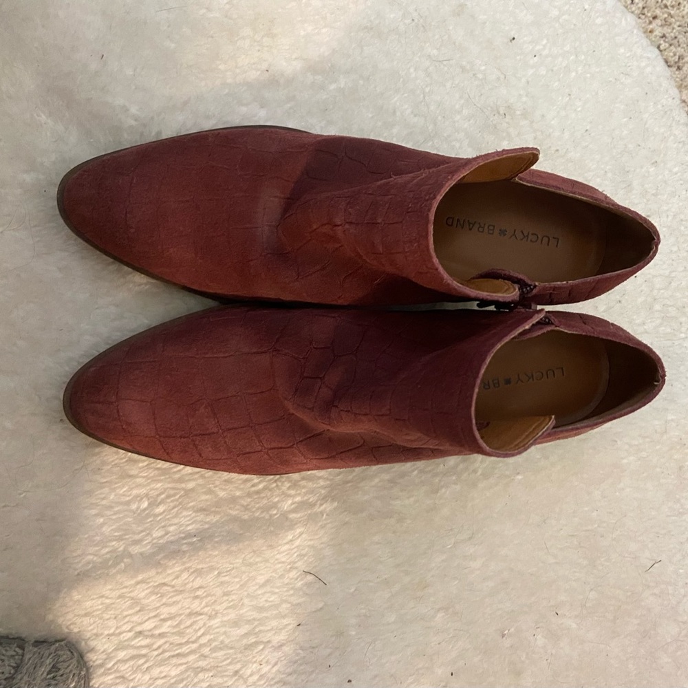 Red Lucky Brand booties
